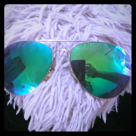 Steve Madden Accessories - Sreve Madden Sunglasses